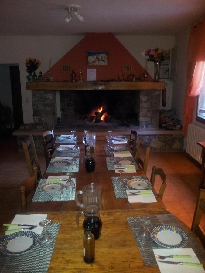Chambre D'Hote "Chez Antoinette Et Charles" Santo-Pietro-di-Venaco Bagian luar foto