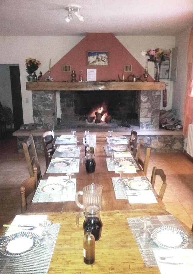 Chambre D'Hote "Chez Antoinette Et Charles" Santo-Pietro-di-Venaco Bagian luar foto