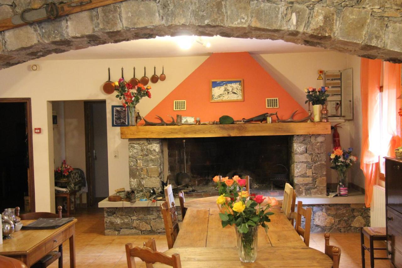 Chambre D'Hote "Chez Antoinette Et Charles" Santo-Pietro-di-Venaco Bagian luar foto